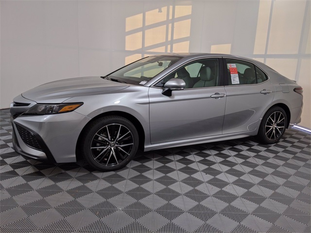 New 2021 Toyota Camry SE w/Moonroof & Blind Spot Monitor 4D Sedan in ...