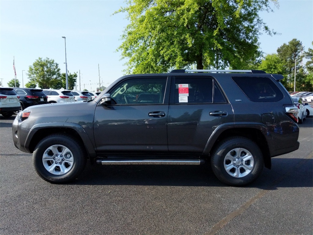 New 2019 Toyota 4Runner SR5 Premium 4×4 w/Moonroof 4D Sport Utility 4WD